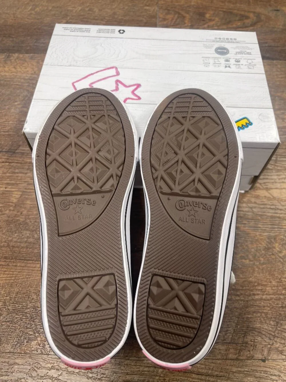 Converse x Hello Kitty & Friends Easy-On High Tops Kids 2Y